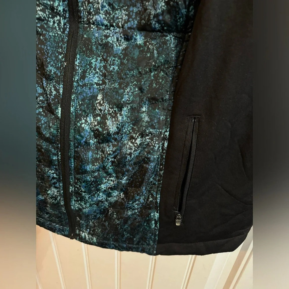 Marc New York Black and Teal Performance Quilted Vest - Picture 3 of 8